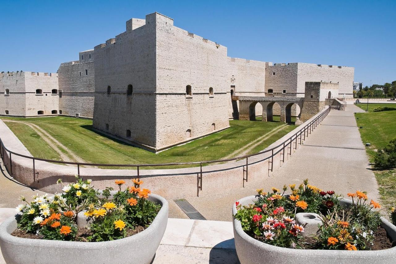 Mare Versus Luxury Suites Barletta Exterior photo